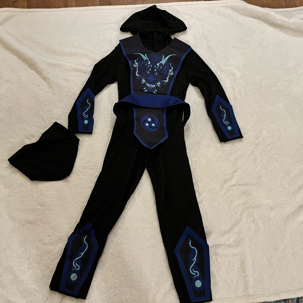 Kids ninja costume size medium